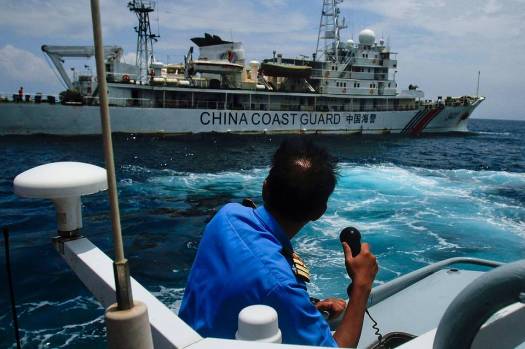 A Malaysian vessel intercepts a Chinese Coast Guard cutter at the Luconia Shoals off Sarawak, Malaysia - picture courtesy of WSJ