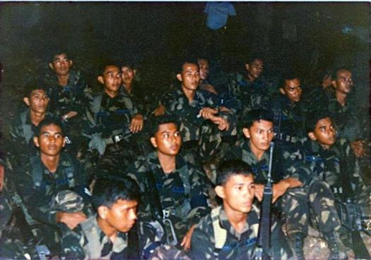 The late Gabriel )3rd row, right most) and the writer (3rd row, second from right) during a jungle warfare exercise in January 1988